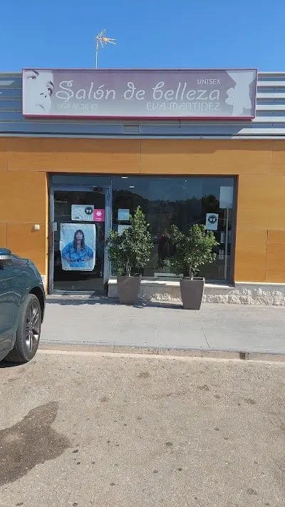 Peluquería Eva Martínez — Peluquería en El Esparragal