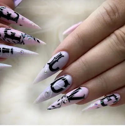 Diamond Nails Art — Peluquería en El Puntal