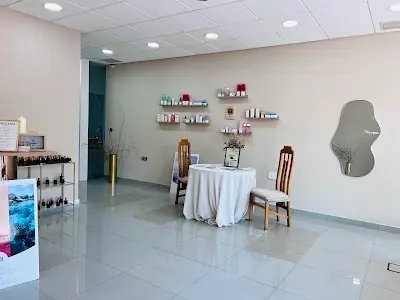 Anastasiia Art of Beauty by Centro Autorizado de Formación Mazur — Peluquería en Santomera