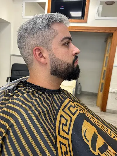 Peluqueria Marcelino — Peluquería en Jumilla