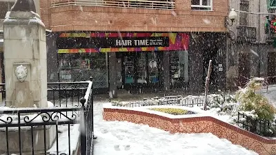 HAIR TIME Miguel Valdés ESTILISTAS — Peluquería en Villena