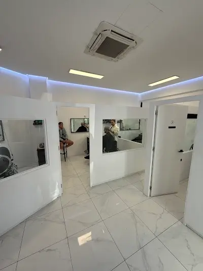 Henko prime barberstudio — Peluquería en El Palmar