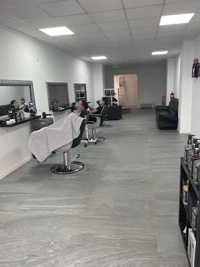 Barbería ilias bsr — Barbería en Crevillent