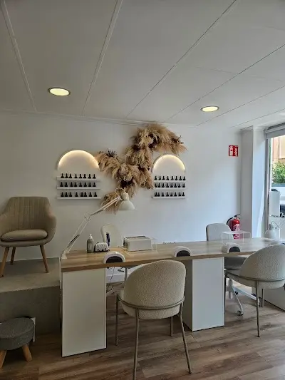 Mimma Salón de Belleza — Peluquería en Murcia