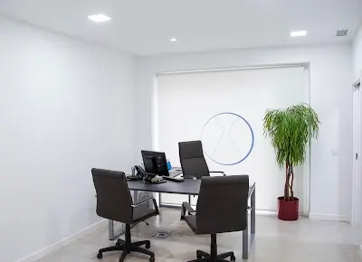 Clínica Manjón — Peluquería en Elda