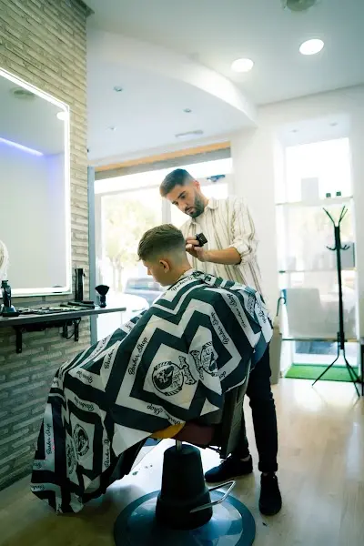 La barbería de Reyes — Barbería en La Ñora