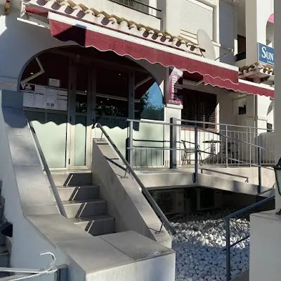 Vanilla Hair & Beauty — Peluquería en Villamartín