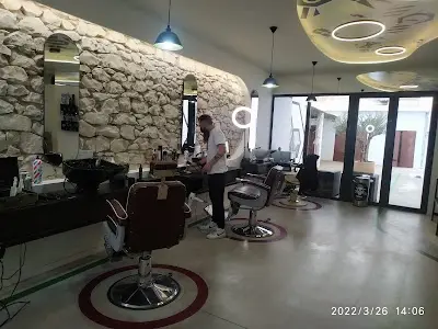 Barberia Gentleman Barbershop — Peluquería en Elda