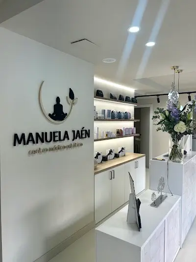 Centro Médico Estético Manuela Jaén — Peluquería en Elx