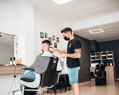 DEANTOBARBERSHOP — Peluquería en Elx