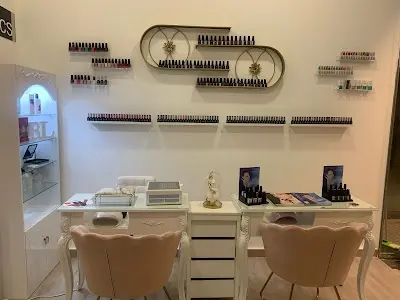 Bl nails — Peluquería en Pilar de la Horadada