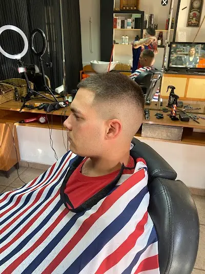 Bryan Barber Studio — Peluquería en El Puntal