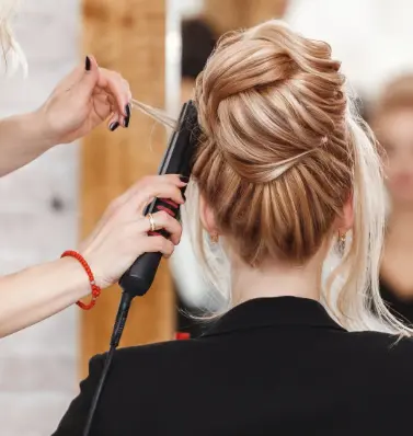 Le Salon - Your Beauty & Hair destination. — Peluquería en Pilar de la Horadada