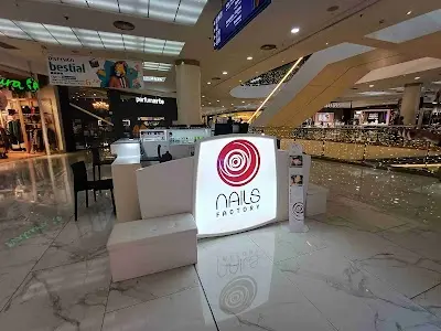 Nails Factory Elche L'Aljub — Peluquería en Elx