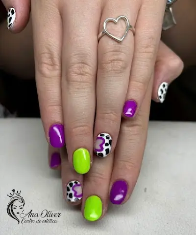 Centro De Estetica Ana Oliver — Peluquería en Mazarrón