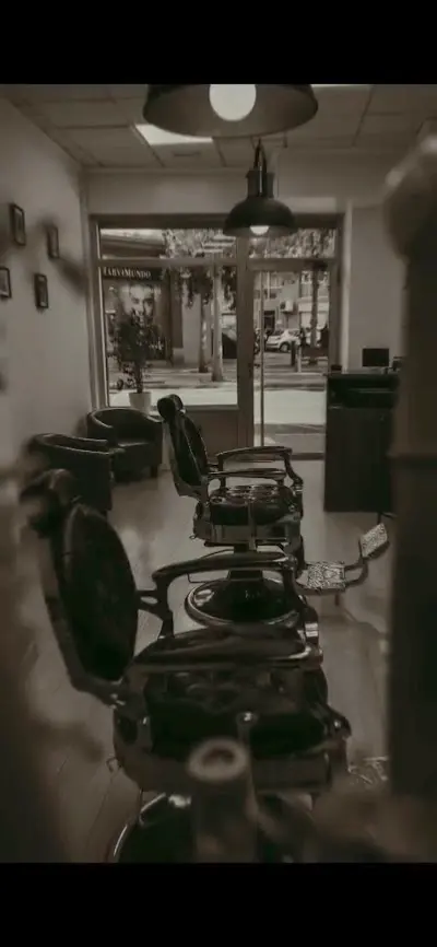 Barbería Adrián Moya - Tiro de pichón — Barbería en Elche