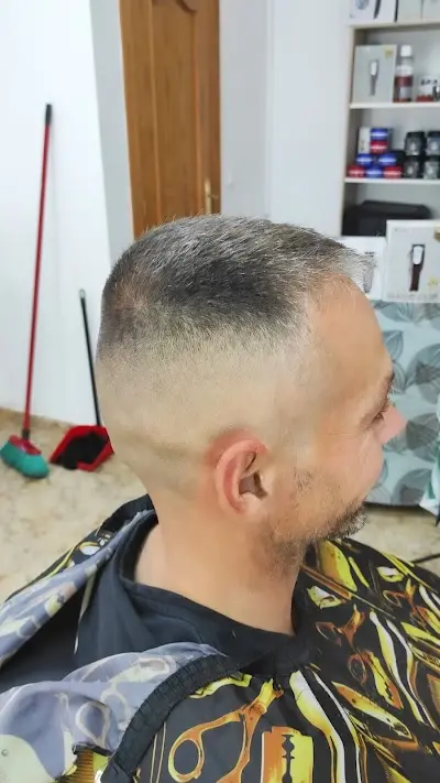 Peluquería berrafai barber — Peluquería en Puerto Lumbreras