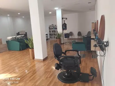 Peluquería Luci Duarte Estilistas — Peluquería en Archena