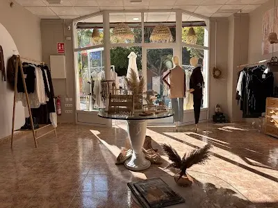 Sonrisa bij Anouk — Peluquería en Catral