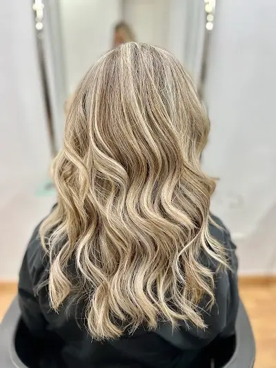 Antonio Moya Peluqueros — Peluquería en Pilar de la Horadada