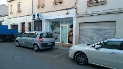 Peluquería Maite unisex. — Peluquería en Elche de la Sierra