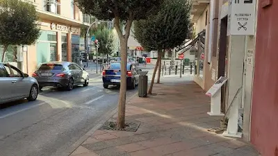 Peluqueria y estética Luster — Peluquería en Puerto de Mazarrón