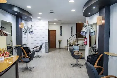 Molina Estilistas Bio-Peluquería — Peluquería en Elx