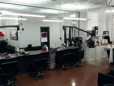 Nou Look — Peluquería en Crevillent