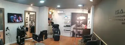 Isaak Perruquers — Peluquería en Elx