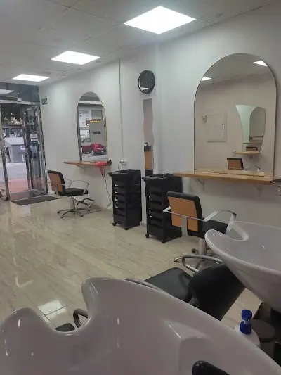 Peluqueria Unisex Mil Bellezas — Peluquería en Puente Tocinos