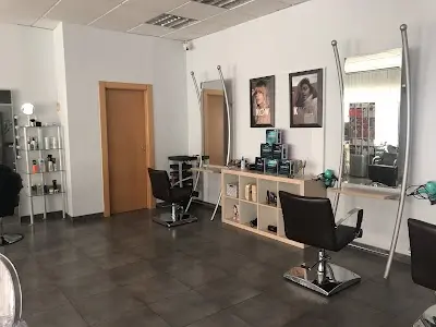 María Navarro Peluqueria Y Estética — Peluquería en Lorca