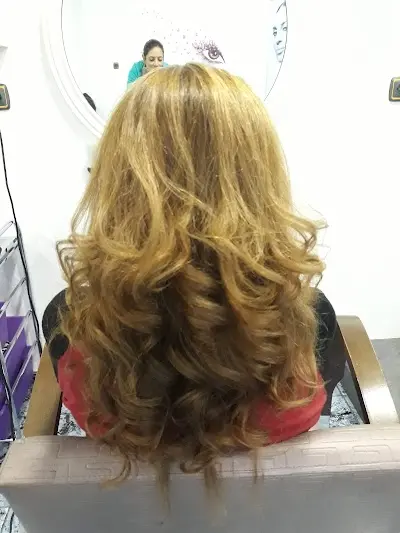 Salón de Belleza María José Martínez — Peluquería en La Ñora