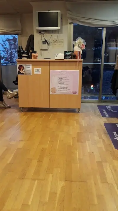 Label — Peluquería en Pilar de la Horadada