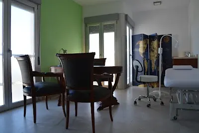 Hipatia Clinica — Peluquería en Albox