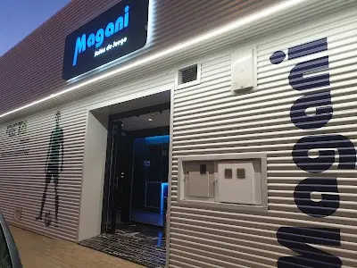 Magani Salon De Juego — Peluquería en Almoradí