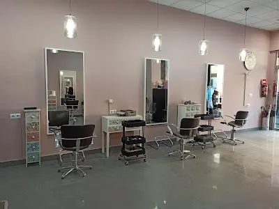 Elena Moreno Peluqueros — Peluquería en Alcantarilla