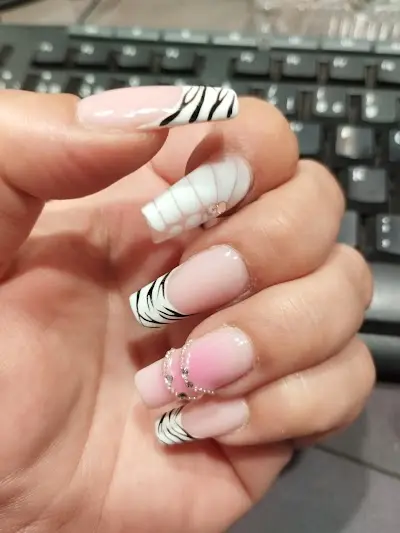 Daily Nails — Peluquería en Cartagena
